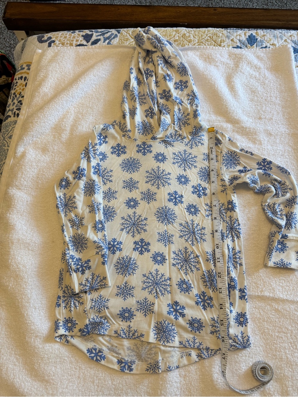 two piece kids Blue Snowflake pullover, and pants